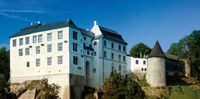 Oprava fasády zámku ve Velkém Meziříčí, rodina Podstatzký – Lichtenstein,  Velké Meziříčí